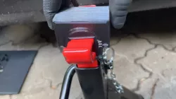 Swing-head jack stand adapter for BMW