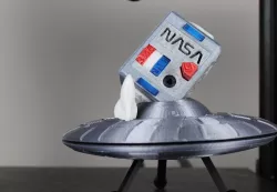 UFO Holder for The Launch Puzzle Box (Not Great! Hahaha)