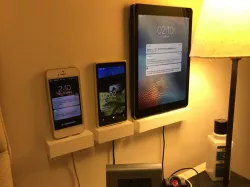 WALL-MOUNTED SOLUTION FOR TABLET/PHONE