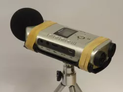 Zoom H4 tripod cradle