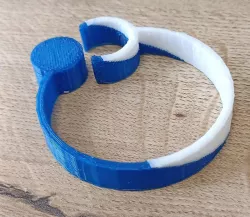 Dual color cable clip