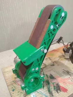 Grinder with a motor from a screwdriver