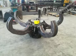 Metal scrap grabber