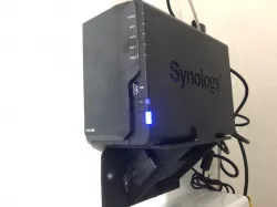 Synology DiskStation (DS220+) Wall Mount