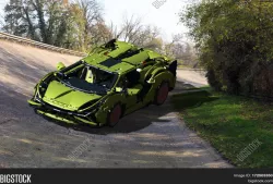 LEGO 42115 Lamborghini Sian  FKP