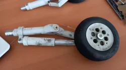 F/A18 main landing gear