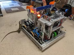7561 Infinite Rechearge Competition Robot