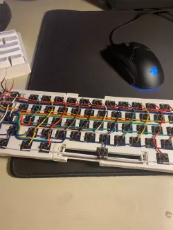 Handwired Gasket Mounted Keyboard with 0.96' OLED Screen