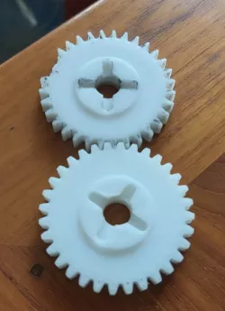 Spur gear