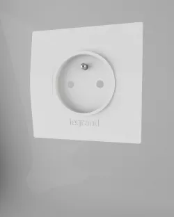 Prise electrique - Electrical outlet    Low-poly  3D model