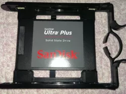 Tool Free 2.5" to 3.5" HDD/SSD Adaptor Mount ABS