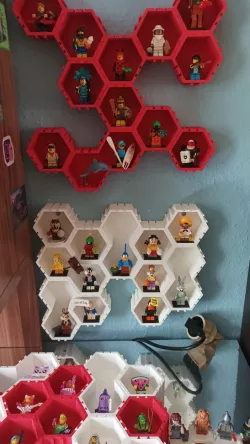 Minifigure Hex Display 40mm deep