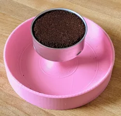 Moka Pot coffee filter holder with grind catcher
