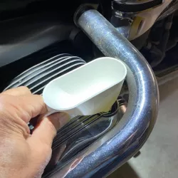Oil funnel for BMW R 850 / 1200 C