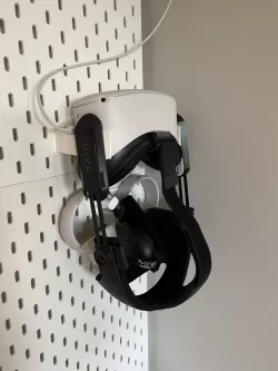 Quest 2 Ikea Skådis Skadis pegboard mount