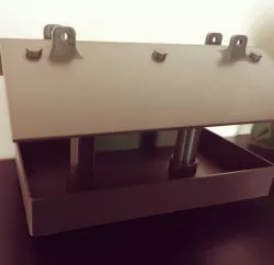 Bird feeder