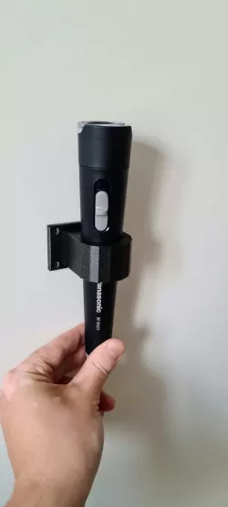 Flashlight wall mount for Panasonic BF-BG01