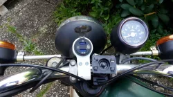 USB charger mount for 22mm handlebars