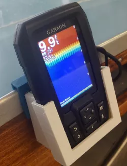 Garmin Striker 4 Hangar