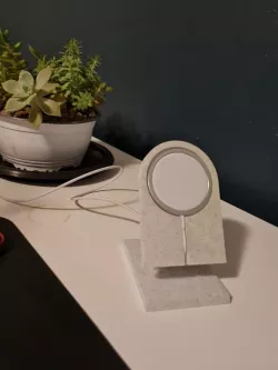 iPhone 12 / 12 Pro - Magic Stand for Magsafe - Charge, Watch, and Photograph