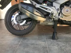 Pie secundario moto