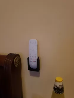 PS5 Media Remote Wall Hanger