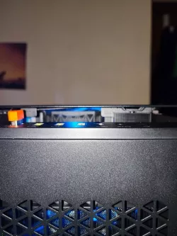 Top case support for Corsair 7000d Airflow allow you to install fans in the top case for radiator