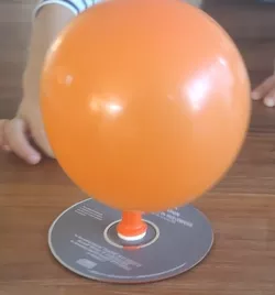 CD/Balloon Hovercraft