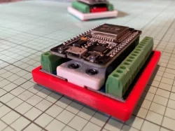 esp32WROOM 30 pin DIP to screw terminal breakout board
