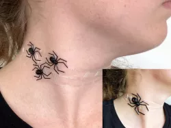 Flexible Black Widow Spider and 3 Small Spiders Choker