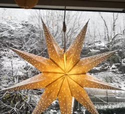 Advent star cord straightener