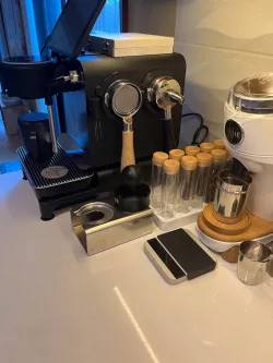 Decent Espresso DE1Pro Portafilter Rail with WDT tool holder