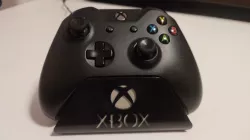 LED Xbox one/series controller stand
