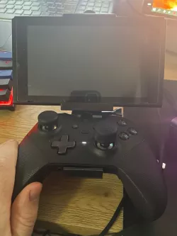 Nintendo Switch mount for Xbox One Controller