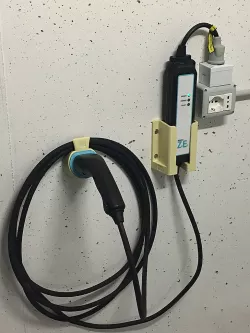Renault Z.E. Flexi Charger holder (296902385R Zoe Leaf Tesla Dacia)