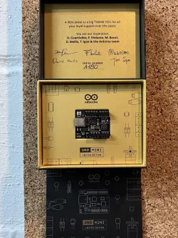 Arduino UNO Mini Limited Edition Wall Mount