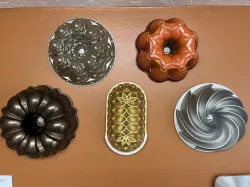 Nordic Ware Bundt Pan Wall Mount