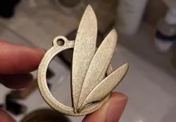 Avali logo Keychain