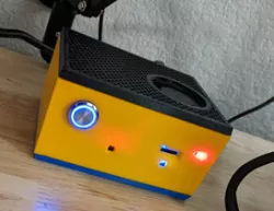 Raspberry Pi 4 case with GeekwormX825 SSD board