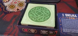 Skull / Skulls and Roses box insert. 
