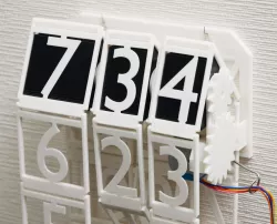 The Timing Chains - Mechanical Digital Wall Clock