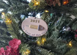 Vaccine Ornament