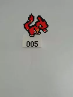 charmeleon pixel art with stand/ charmeleon pixel art con soporte