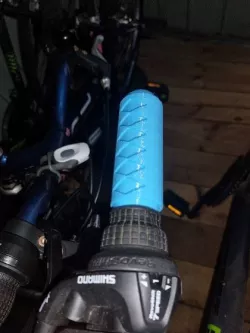 Flexible Katana style handlebar grips