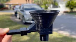 Funnel with pour stop and start