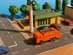 Garbage Truck (z-scale)