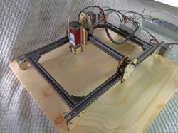 Laser Cutter/Engraver with laser cutted and 3D printed parts
