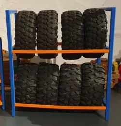 Reifenregal Crawler 1:10 RC Car  / tire rack 