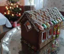 Small Gingerbread House