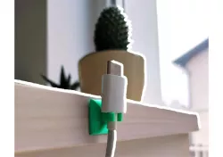 USB cable holder